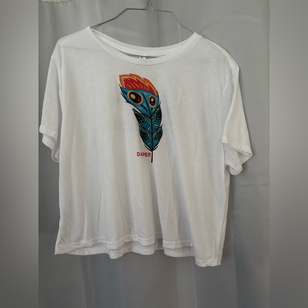 Martha’s Vineyard Feather Dapper cropped Tee- Large